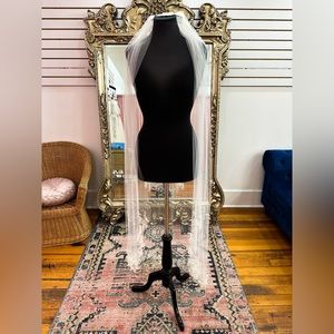 Brand new floral and Pearl veil, wedding veil, bridal veil, Pearl veil, new